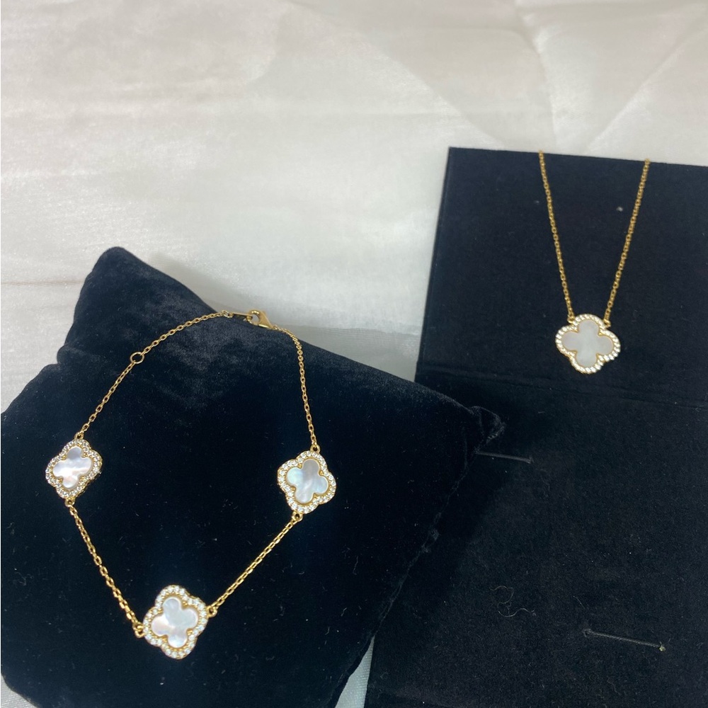 925 Gold Plated Sterling Silver Clover Van Clef like Necklace & Bracelet Set